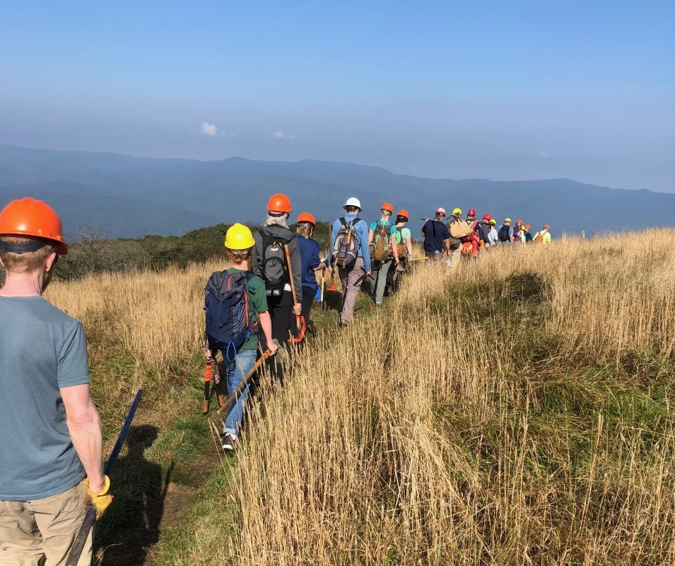 vols-hiking-line vols-hiking-line