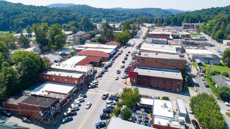 Clayton and Rabun County, Georgia, Celebrate A.T. Community