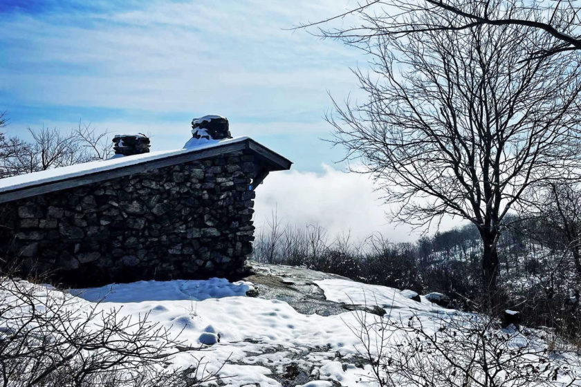 at_west-mountain-shelter-winter_nynytc-web