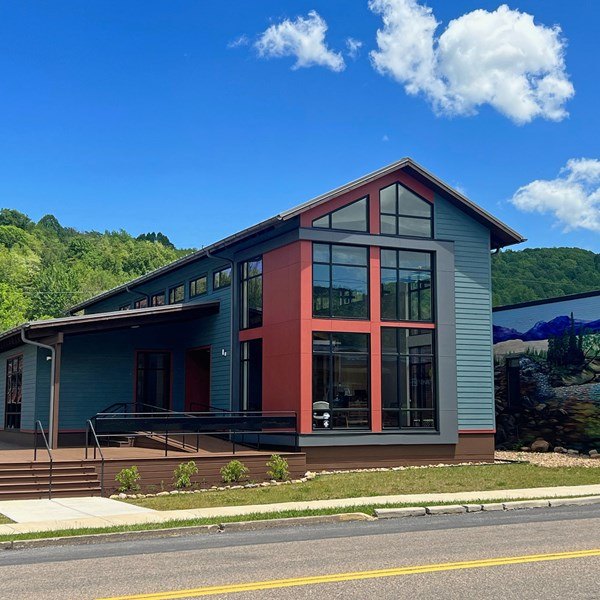 damascus-trail-center-exterior_kristi-mcfarlin-web-2 damascus-trail-center-exterior_kristi-mcfarlin-web-2