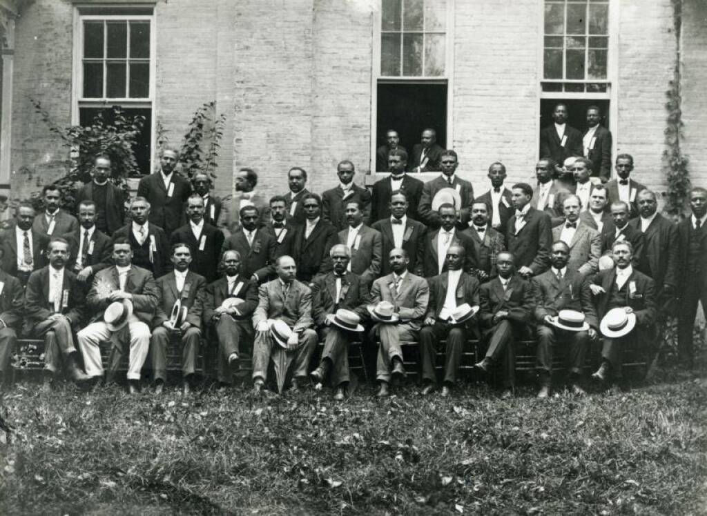 Niagara Conference attendees pose in front of Anthony Hall — now known as Wirth Hall — at the conclusion of the 1906 Niagara Conference on the campus of Storer College in Harpers Ferry. The building is on the A.T. side trail. (Historic Photo Collection, Harpers Ferry NHP)